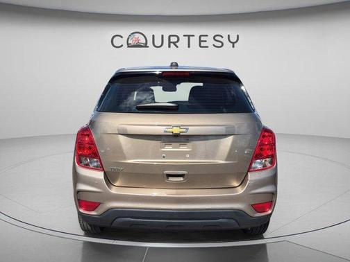 Sandy Ridge Metallic 2018 Chevrolet Trax LS