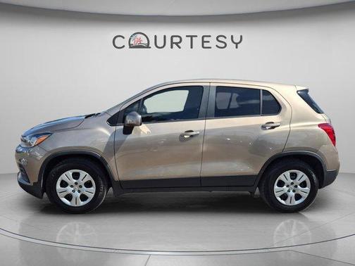 Sandy Ridge Metallic 2018 Chevrolet Trax LS
