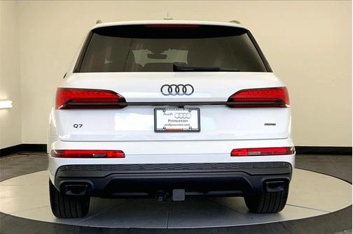 2025 Audi Q7 55 Prestige