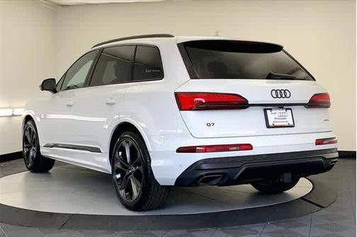 2025 Audi Q7 55 Prestige