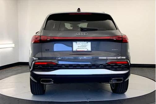 2025 Audi Q5 2.0T quattro Premium