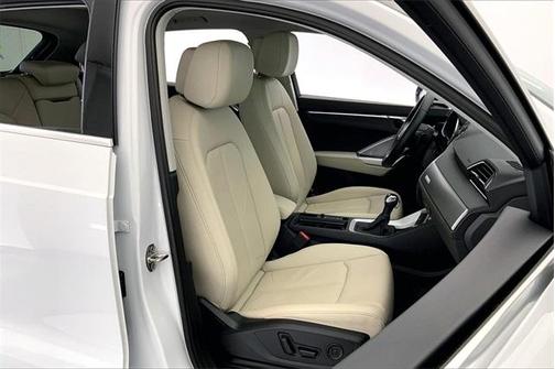 2024 Audi Q3 45 S line Premium