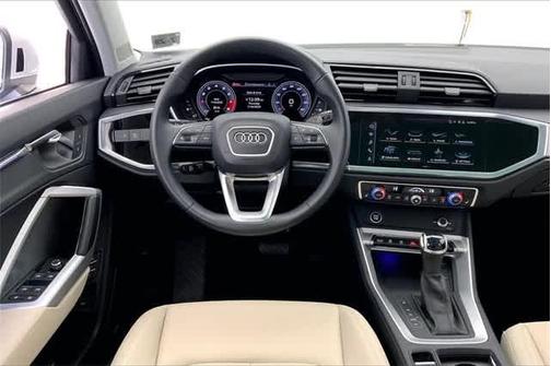2024 Audi Q3 45 S line Premium