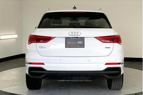 2024 Audi Q3 45 S line Premium