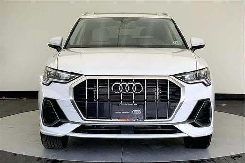 2024 Audi Q3 45 S line Premium