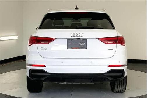 2024 Audi Q3 45 S line Premium