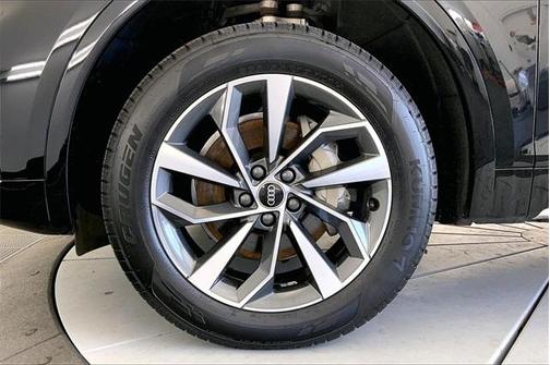 2022 Audi Q5 45 S line quattro Premium