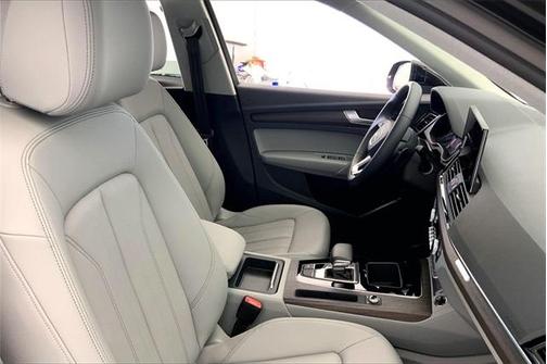 2022 Audi Q5 45 S line quattro Premium