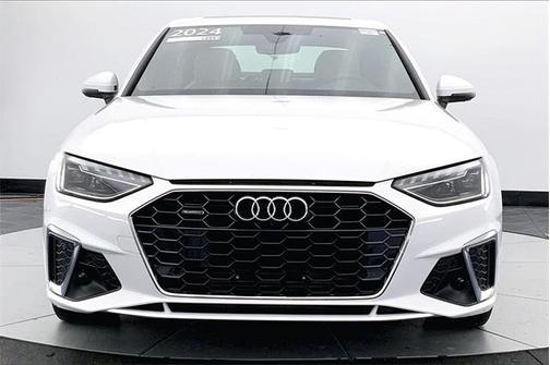 2024 Audi A4 Premium Plus 45 TFSI S line quattro S tronic