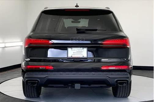 2025 Audi Q7 55 Premium Plus