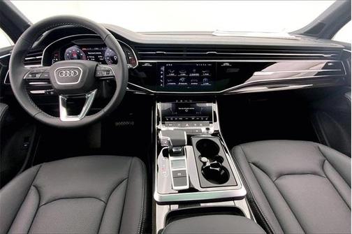 2025 Audi Q7 55 Premium Plus