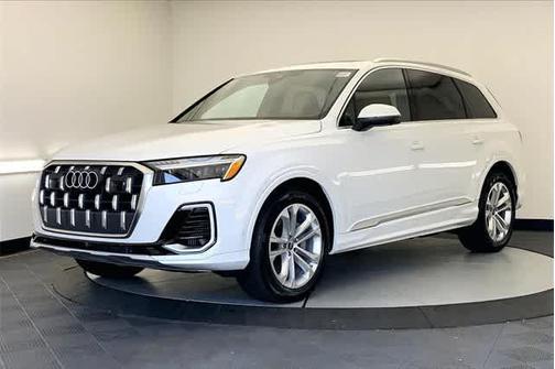 2025 Audi Q7 55 Prestige