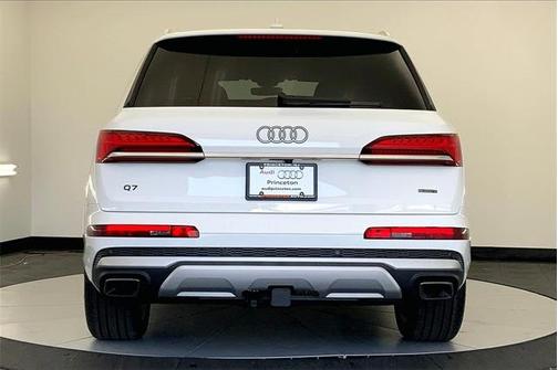 2025 Audi Q7 55 Prestige