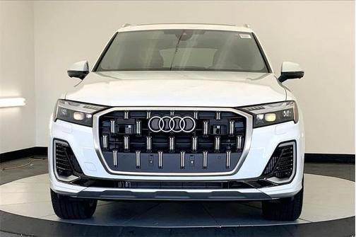 2025 Audi Q7 55 Prestige