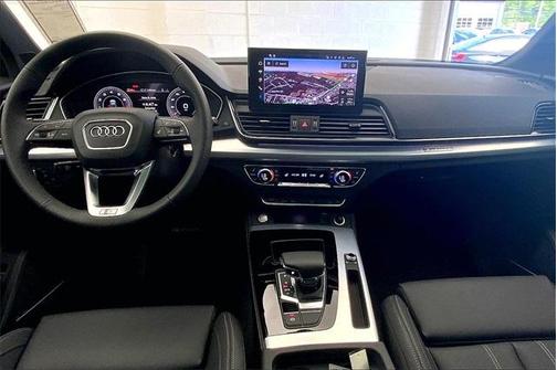 2025 Audi Q5 45 S line quattro Premium
