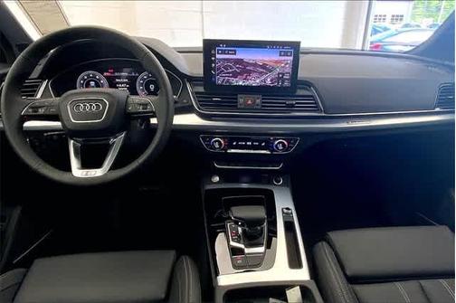 2025 Audi Q5 45 S line quattro Premium