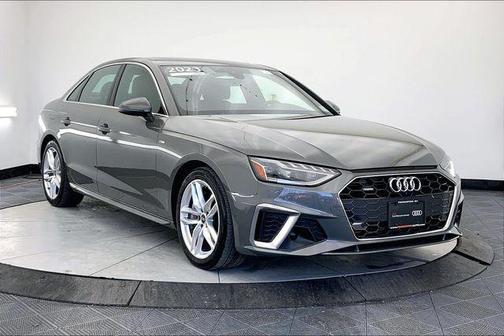 2023 Audi A4 Premium Plus 45 TFSI S line quattro S tronic
