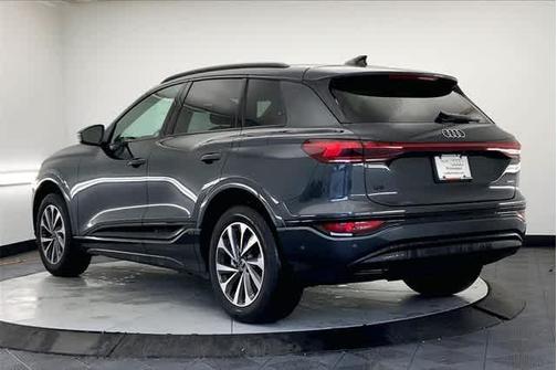 2025 Audi Q6 e-tron Premium