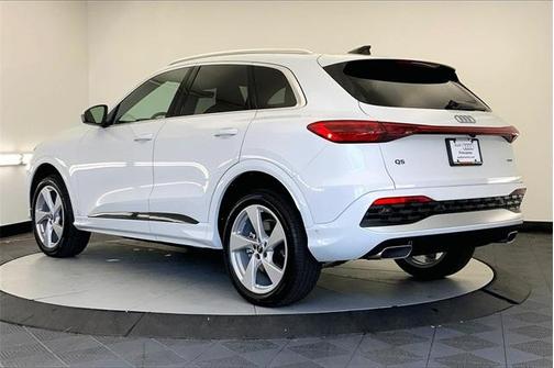 2025 Audi Q5 2.0T quattro Premium
