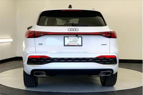 2025 Audi Q5 2.0T quattro Premium