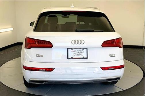 2018 Audi Q5 2.0T Premium Plus