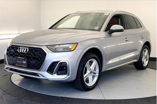 2024 Audi Q5 Premium 55 TFSI e S line quattro S tronic