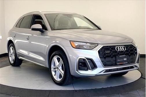 2024 Audi Q5 Premium 55 TFSI e S line quattro S tronic