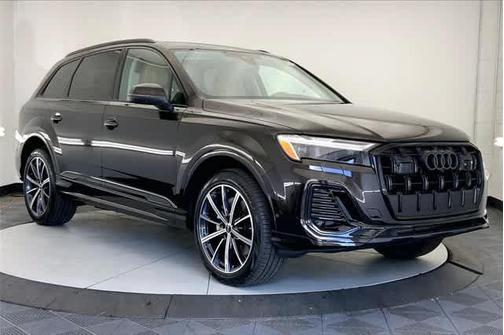 2025 Audi Q7 45 Premium Plus