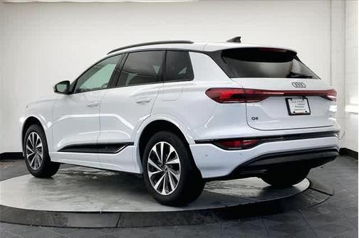 2025 Audi Q6 e-tron Premium