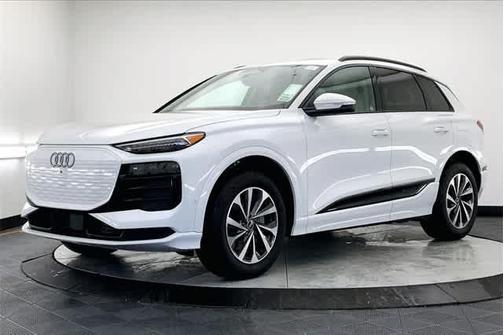 2025 Audi Q6 e-tron Premium