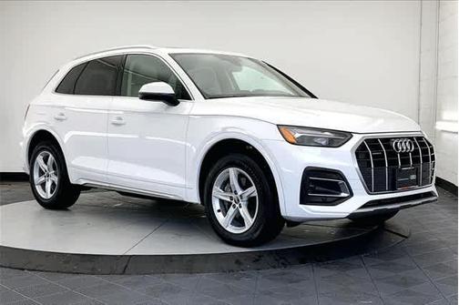 2022 Audi Q5 40 Premium