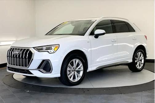 2022 Audi Q3 45 S line Premium