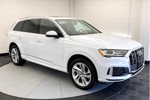 2023 Audi Q7 45 Premium