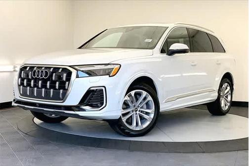 2025 Audi Q7 45 Premium