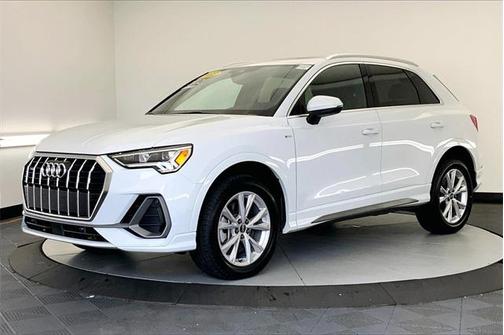 2022 Audi Q3 Premium Plus 45 TFSI S line quattro Tiptronic