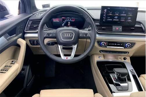 2025 Audi Q5 45 S line quattro Premium
