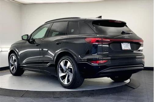 2025 Audi Q6 e-tron Premium