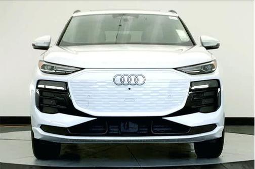 2025 Audi Q6 e-tron Premium