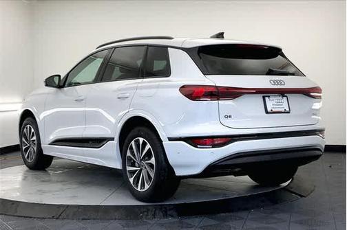 2025 Audi Q6 e-tron Premium