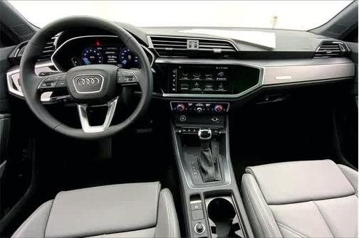 2025 Audi Q3 45 S line Premium