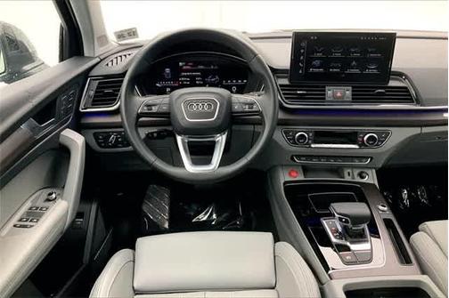 2022 Audi Q5 45 S line Prestige