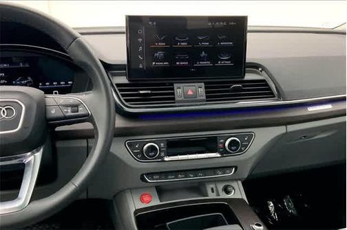 2022 Audi Q5 45 S line Prestige