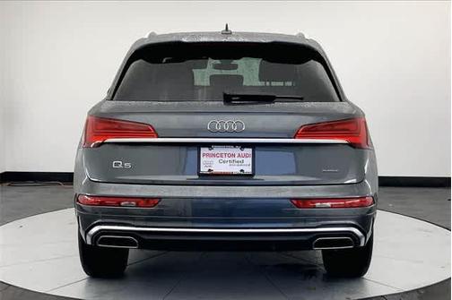 2022 Audi Q5 45 S line Prestige