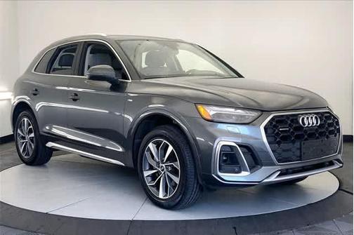 2022 Audi Q5 45 S line Prestige