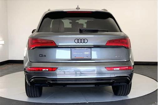 2025 Audi Q5 45 S line quattro Premium