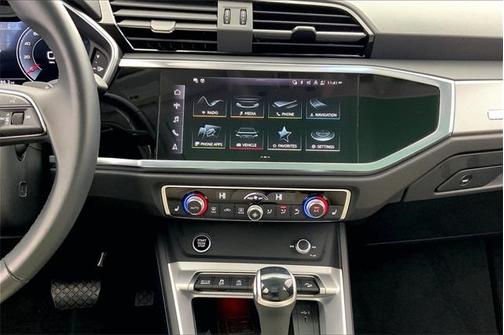 2024 Audi Q3 45 S line Premium