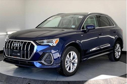 2024 Audi Q3 45 S line Premium
