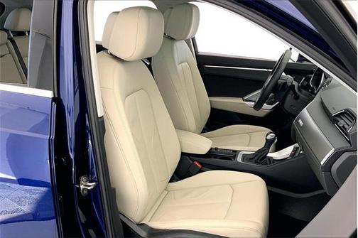 2024 Audi Q3 45 S line Premium