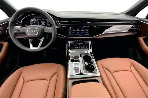 2025 Audi Q7 55 Premium Plus