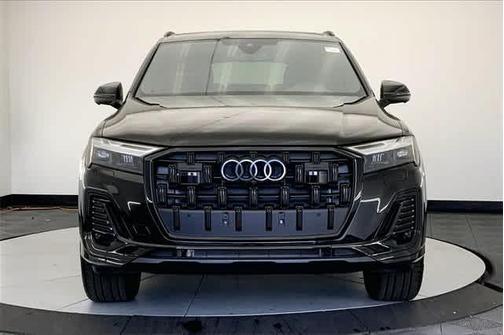 2025 Audi Q7 45 Premium Plus